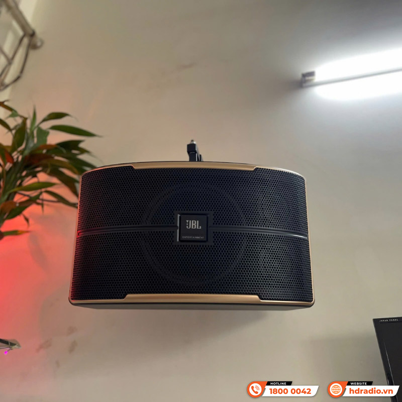 Loa karaoke JBL Pasion 10 tại nhà chị Diễm