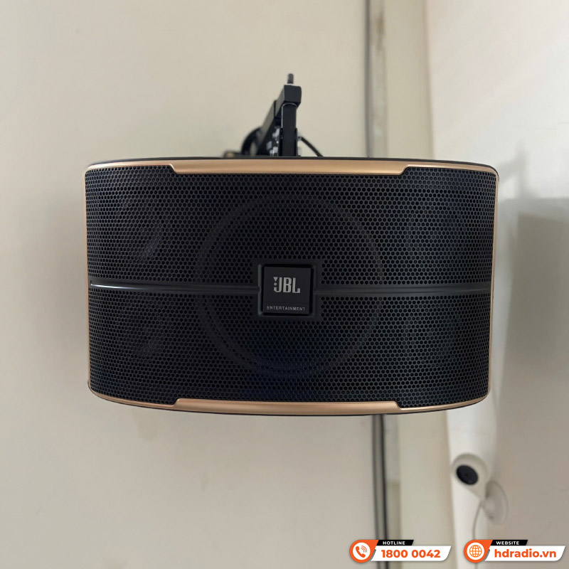 Loa karaoke JBL Pasion 10 tại nhà chị Diễm