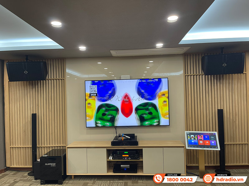 Lắp dàn karaoke kết hợp đầu màn cảm ứng VietK cao cấp hơn trị giá hơn 130 triệu đồng