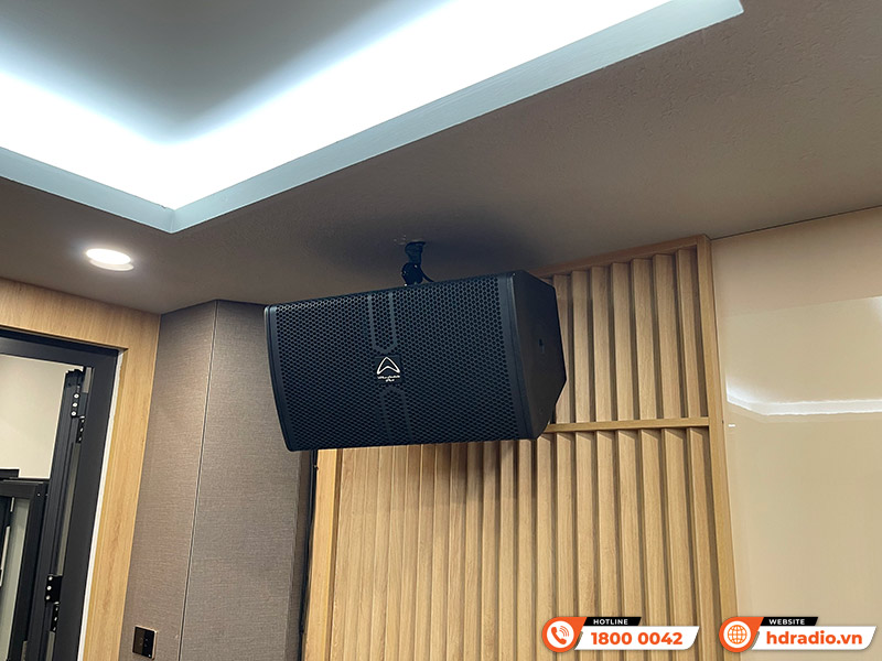 Lắp dàn karaoke kết hợp đầu màn cảm ứng VietK cao cấp hơn trị giá hơn 130 triệu đồng