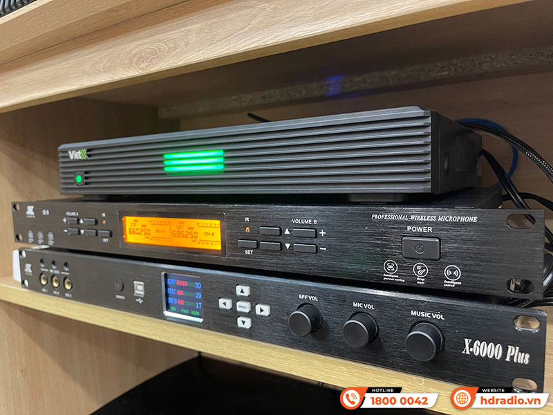 Lắp dàn karaoke kết hợp đầu màn cảm ứng VietK cao cấp hơn trị giá hơn 130 triệu đồng