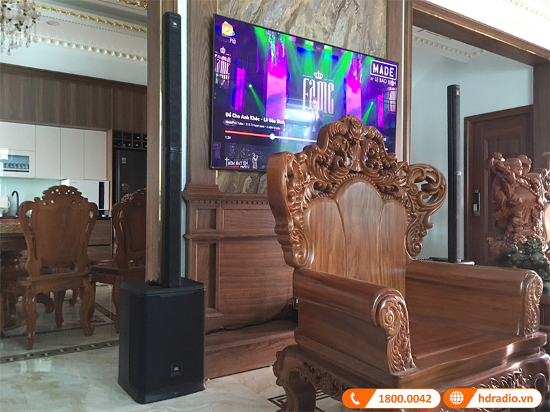 bộ dàn karaoke cao cấp trị giá 124 triệu đồng sử dụng Loa di động biểu diễn JBL PRX ONE