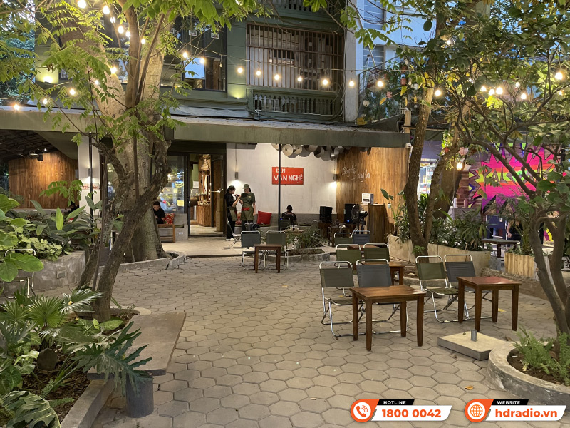 hệ thống âm thanh tại quán Cộng Cà Phê của anh Tuấn Anh