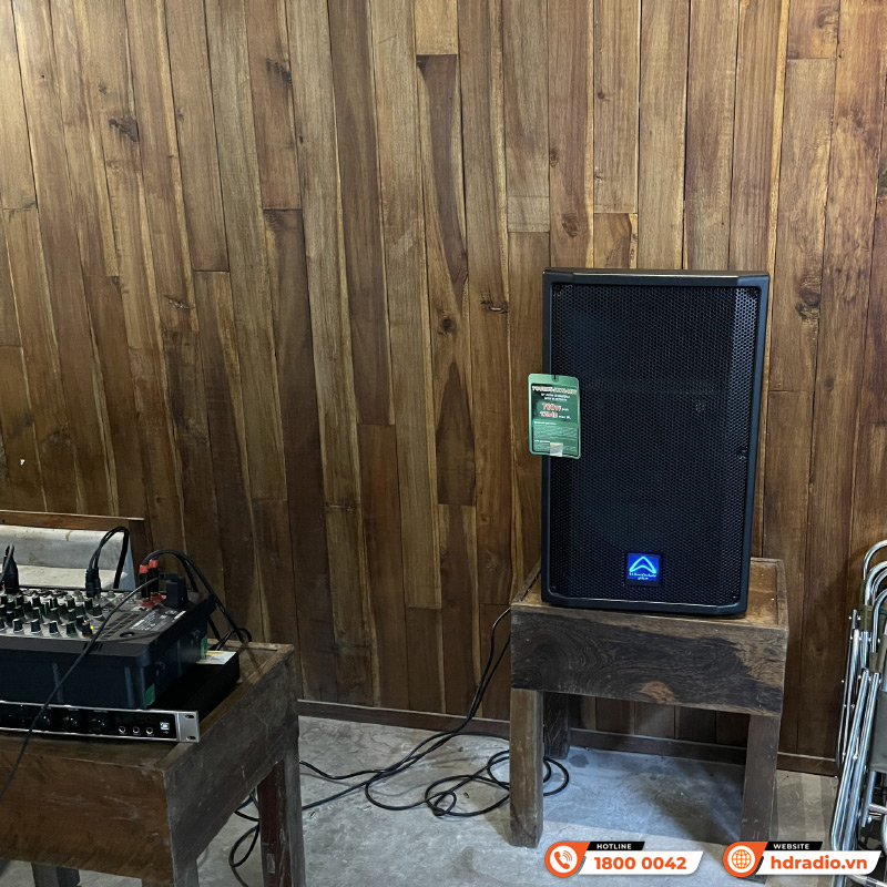 hệ thống âm thanh tại quán Cộng Cà Phê của anh Tuấn Anh