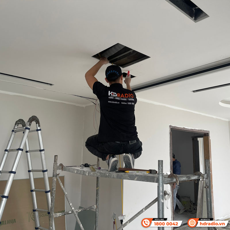 Lắp đặt hệ thống âm thanh trình chiếu hơn 223 triệu cho anh Hưng Lắp đặt hệ thống âm thanh trình chiếu hơn 223 triệu cho anh Hưng