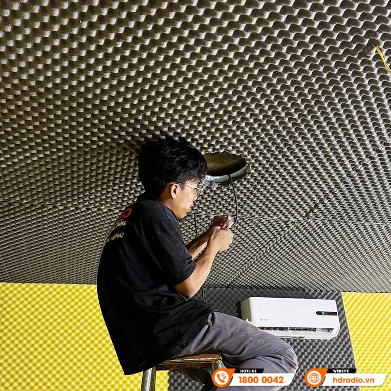 Lắp đặt hệ thống âm thanh trình chiếu cho anh Nguyên ở Khánh Hoà Lắp đặt hệ thống âm thanh trình chiếu cho anh Nguyên ở Khánh Hoà