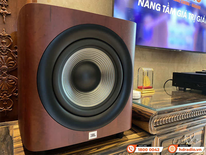 Lắp đặt hệ thống nghe nhạc cao cấp trị giá hơn 116 triệu đồng cho anh Trí