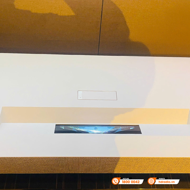 Máy Chiếu 4K Siêu Gần LG HU915QE, 3700 ANSI Lumens, 4K UHD (3840 x 2160) 90-120 inch, HDMI, USB, Wifi, Bluetooth, Airplay 2-18