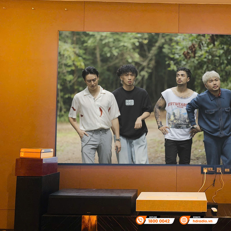 Hệ thống trình chiếu cao cấp của anh Long Hệ thống trình chiếu cao cấp của anh Long