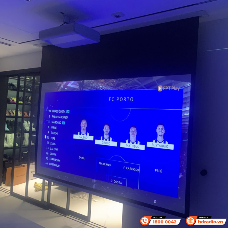 Máy chiếu 4k siêu gần Samsung LSP7T