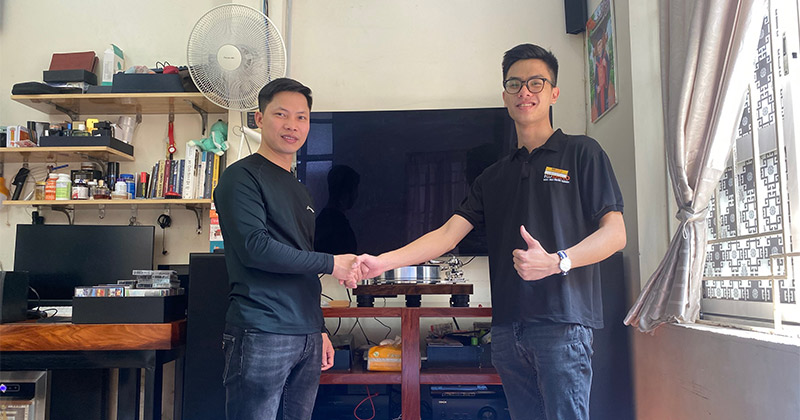 Lắp đặt mẫu đầu đĩa than Pro-Ject Signature 10 Walnut Burl Edition trị giá gần 168 triệu đồng cho anh Duy ở Lê Chân, Hải Phòng