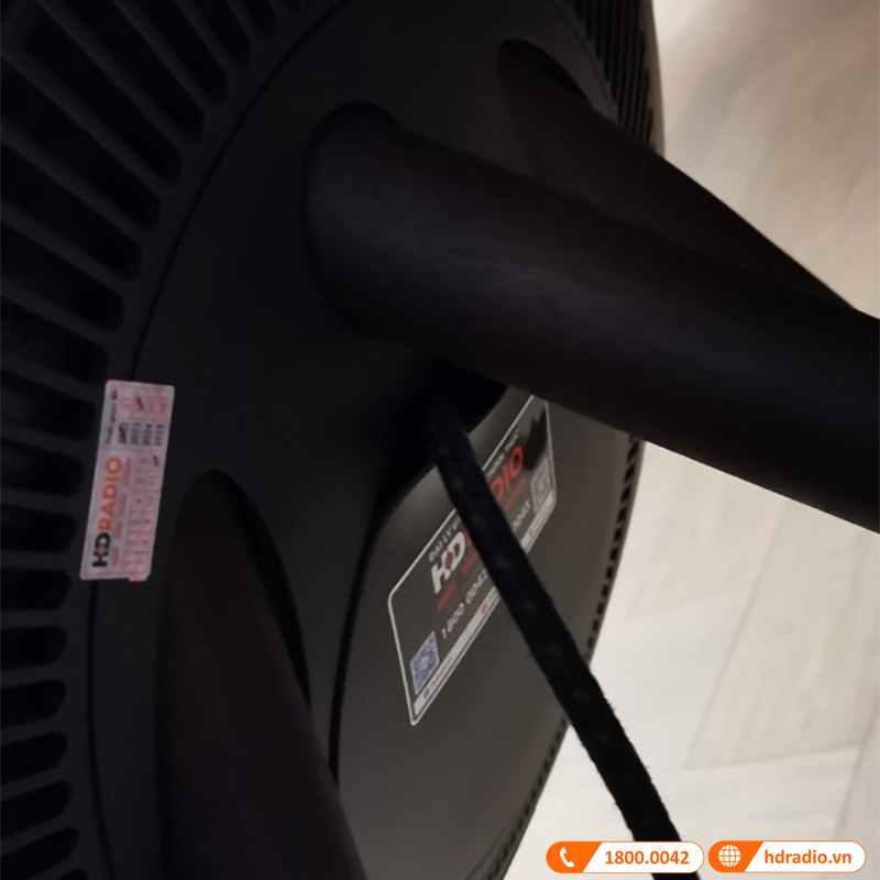 tem chính hãng và bảo hành của HDRadio tem chính hãng và bảo hành của HDRadio