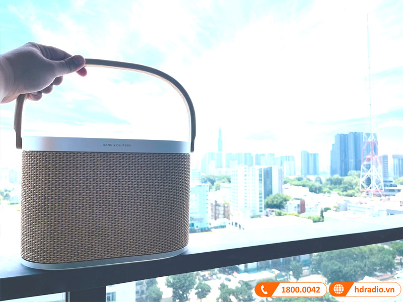 Lắp đặt Loa B&O Beosound A5 cho chị Phương ở q1, HCM