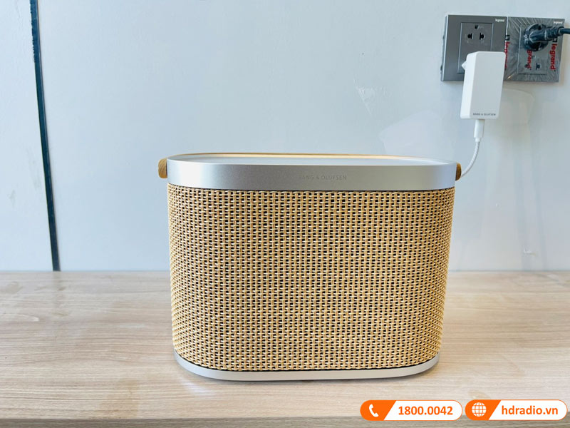Lắp đặt Loa B&O Beosound A5 cho chị Phương ở q1, HCM