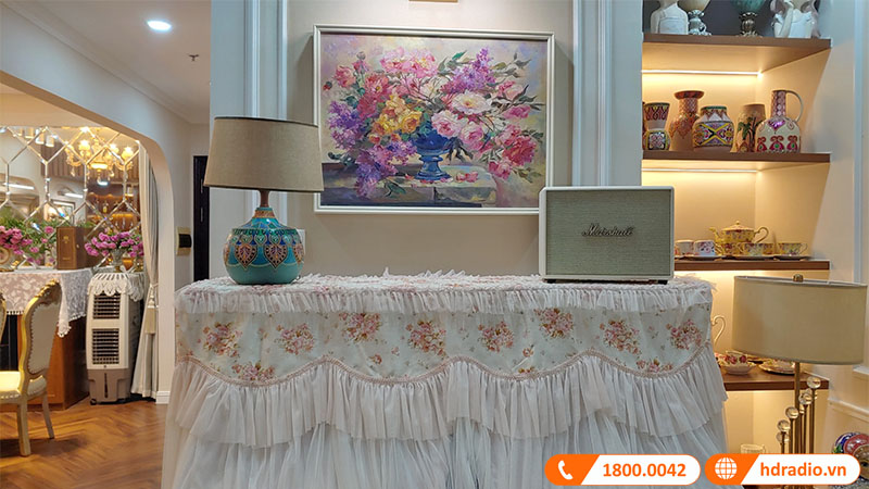lắp loa Marshall Woburn 3 cực đẹp trị giá hơn 14 triệu đồng của chị Hằng ở quận Thanh Xuân, Hà Nội
