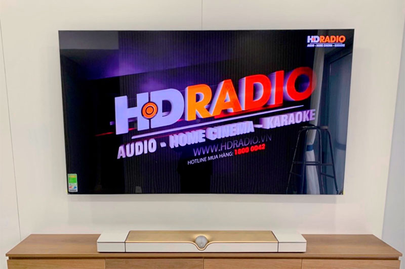 Lắp đặt loa soundbar Devialet Dione Opera de Paris trị giá hơn 82 triệu đồng cho chị Ngọc 