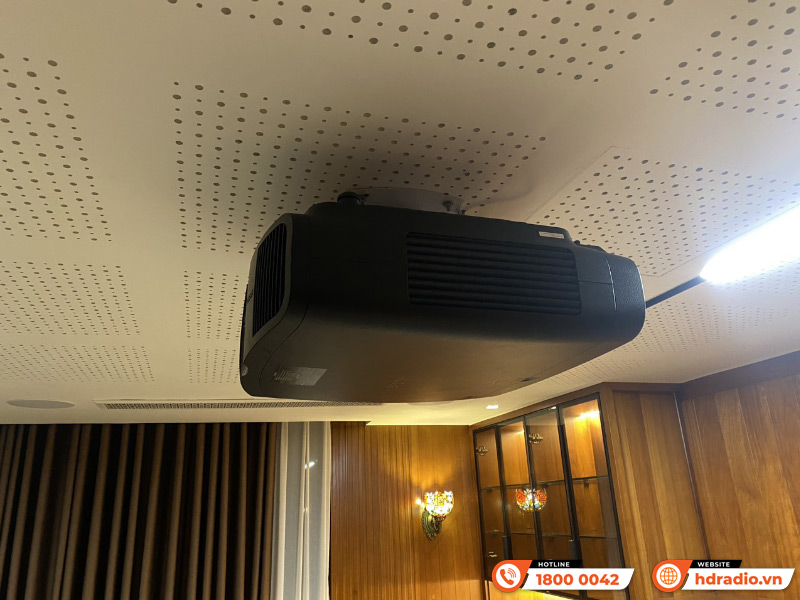 Máy chiếu 4K Epson EH-LS12000B của anh Khoa