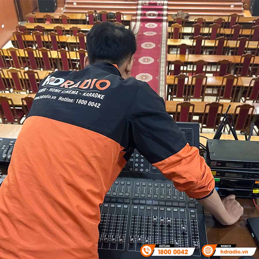 Hệ thống âm thanh hội trường tại Trung tâm Kỹ Thuật Thông Tin CNC