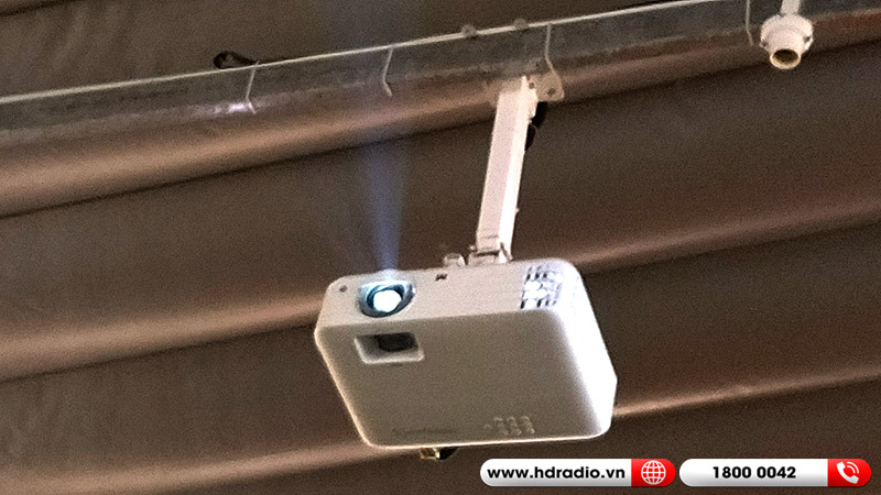 lap dat may chieu viewsonic px703hd