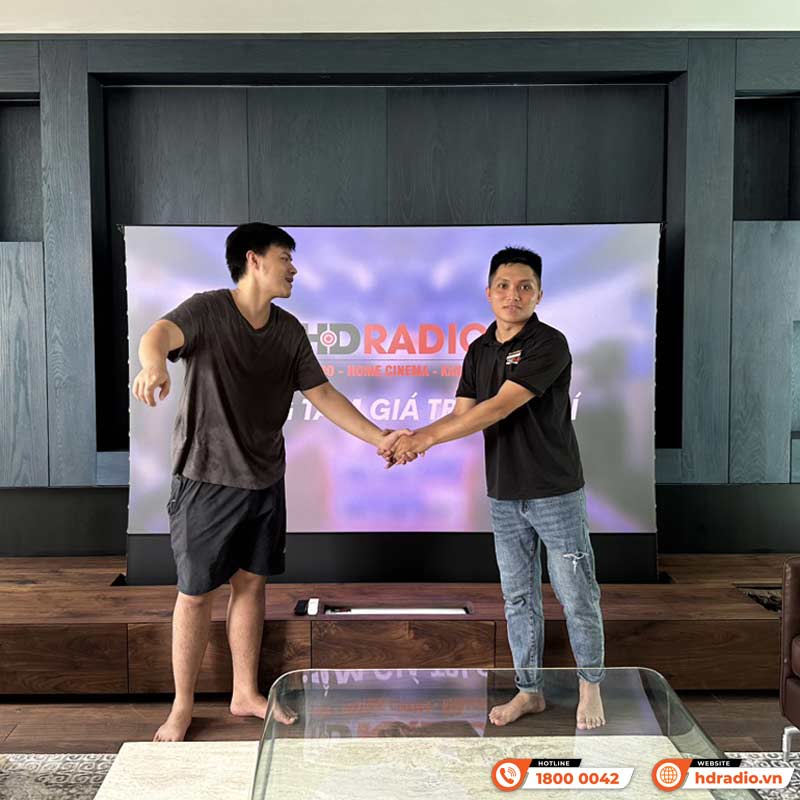 Thăng hạng giải trí mùa Euro với hệ thống trình chiếu cao cấp trị giá gần 211 triệu đồng cho anh Cường