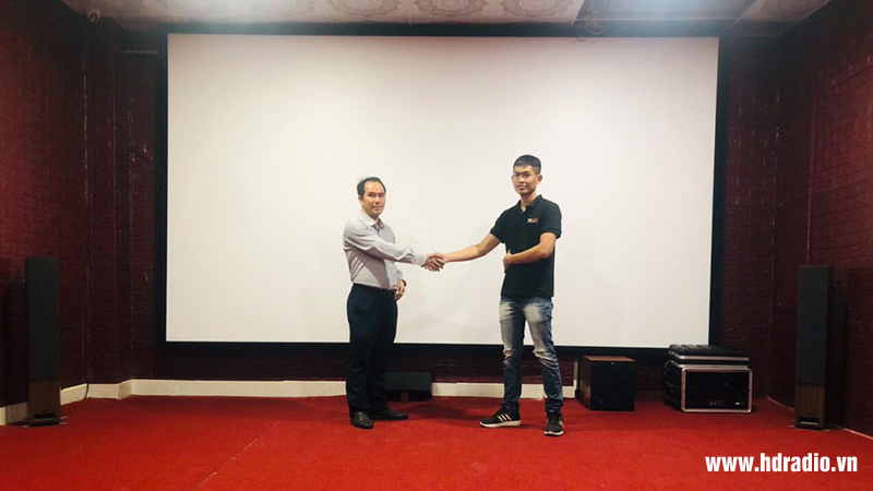 Lắp Hệ thống chiếu phim mini chất lượng cho anh thuận ở Bình Dương (Optoma UHD51ALV, Màn chiếu FIX FRAMED, HiMedia Q10 Pro, Denon AVR-X2600H, Jamo S809 HCS, Polk Audio T15, J10)