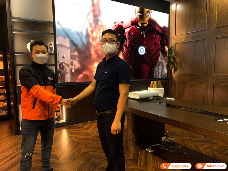 ung dung thuc te may chieu sieu gan 4k sam sung lsp9t