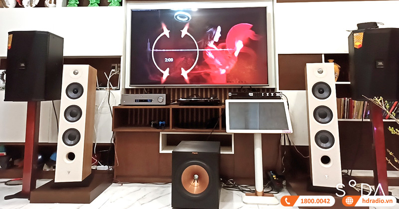 Hoàn thiện hệ thống âm thanh cao cấp cho anh Tuyến ở Quận 7, TP. Hồ Chí Minh với dàn nghe nhạc cao cấp Cambridge (Cambridge CXA 81 + Focal Chora 826)