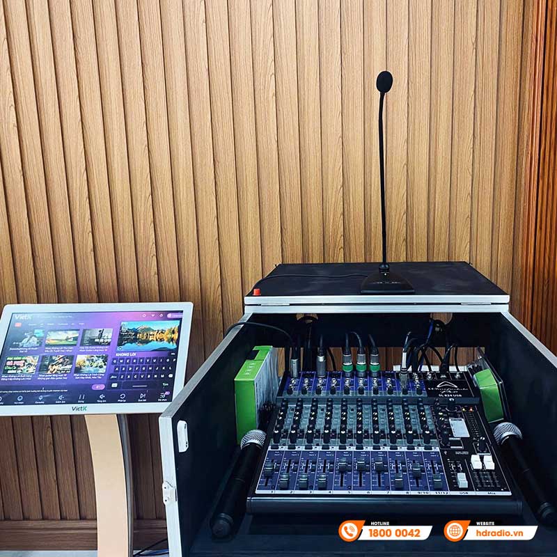 ​​Lắp đặt hệ thống âm thanh biểu diễn karaoke cao cấp cho phòng giải trí của anh Hùng