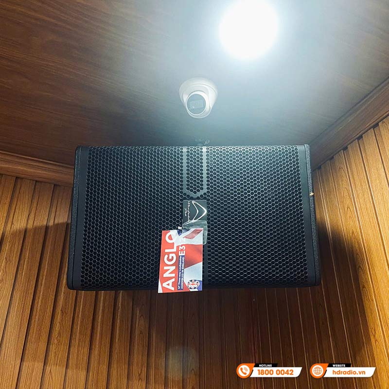 ​​Lắp đặt hệ thống âm thanh biểu diễn karaoke cao cấp cho phòng giải trí của anh Hùng