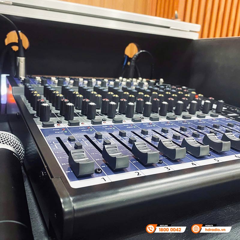 Lắp đặt hệ thống âm thanh biểu diễn karaoke cao cấp cho phòng giải trí của anh Hùng