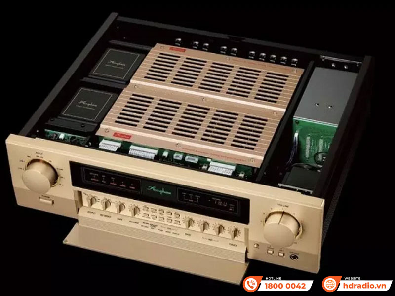 AAVA Pre Amply Accuphase C-2300