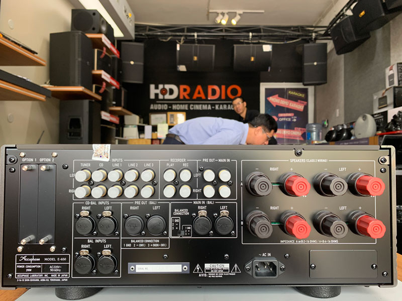 Amply Accuphase E650