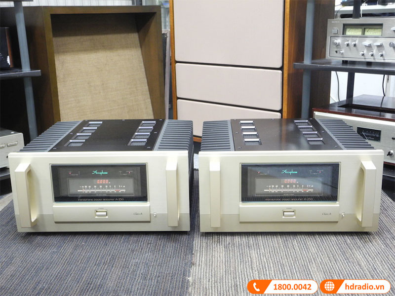 vỏ máy kim loại