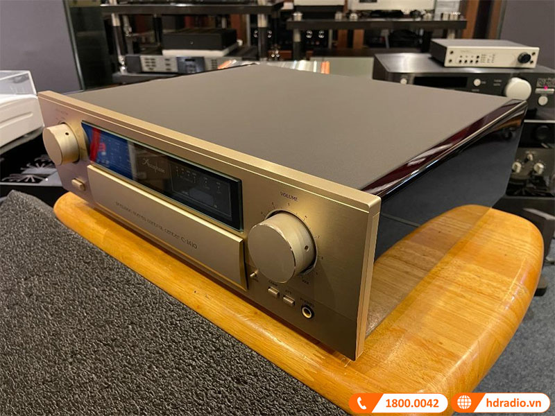 Pre amply Accuphase C-2420