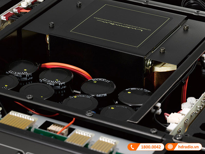 biến áp nguồn loại lõi 600 VA EI và tụ điện (10.000μFx4 mỗi kênh)