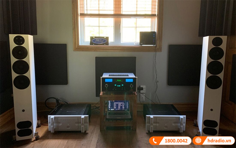 Pre amply McIntosh C2700