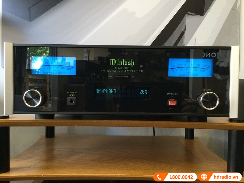 mặt trước Amply McIntosh MA5300