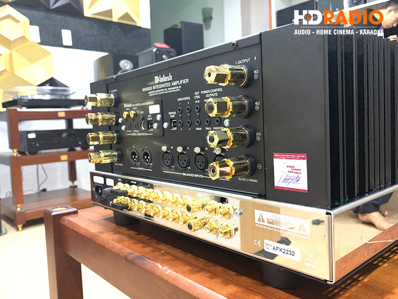 anh thuc te cua Amply McIntosh MA9000