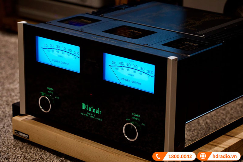 công suất 2 kênh 300W ấn tượng