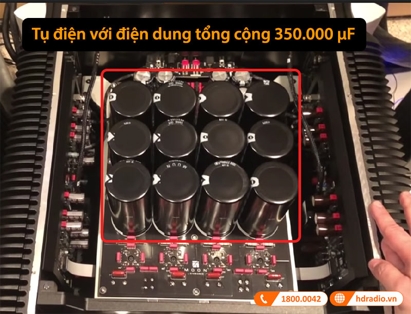 Các tụ điện với điện dung tổng cộng 350.000 μF