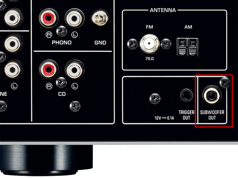 tích hợp cổng subwoofer out