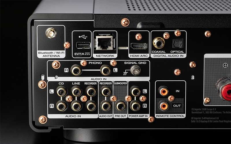 Đầu ra loa siêu trầm riêng biệt