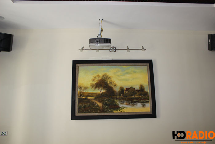 Biến phòng khách thành phòng chiếu phim gia đình A Dũng Biệt Thự Cầu Tó - Hà Nội - Hình 7