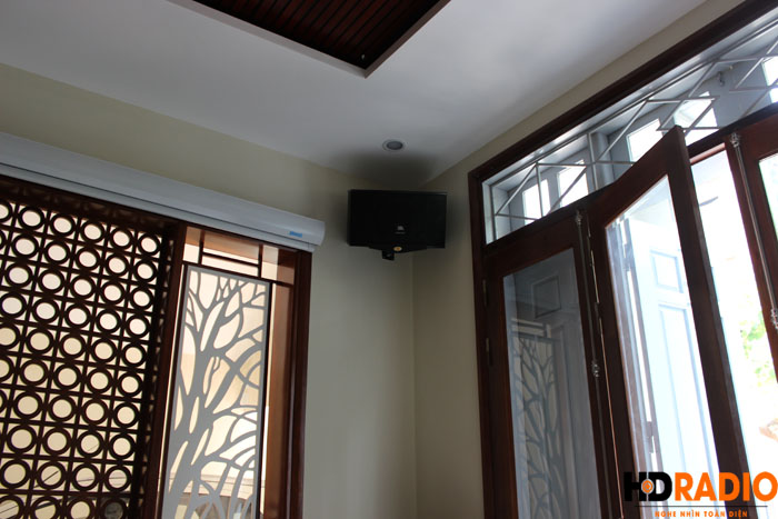 Biến phòng khách thành phòng chiếu phim gia đình A Dũng Biệt Thự Cầu Tó - Hà Nội - Hình 11