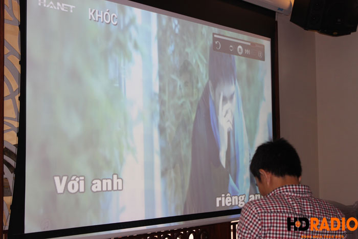 Biến phòng khách thành phòng chiếu phim gia đình A Dũng Biệt Thự Cầu Tó - Hà Nội - Hình 14