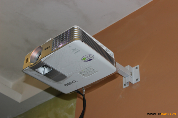 Lắp đăt phòng chiếu phim gia đình Anh Trường cầu giấy