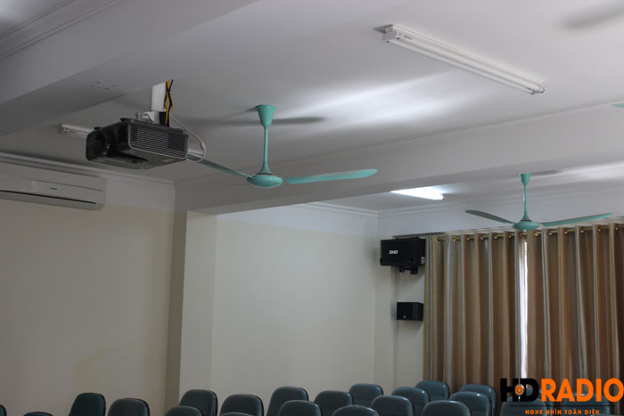 Phòng chiếu phim kết hợp làm hội trường công ty - Hình 11