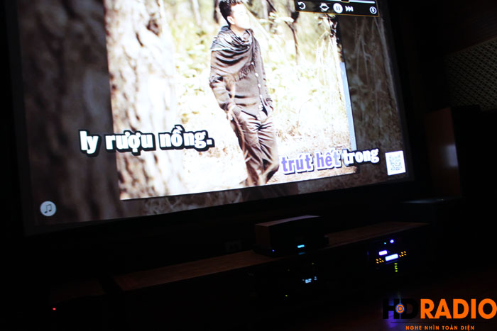 Hát karaoke với màn hình lên tới 140inch - Hình 3