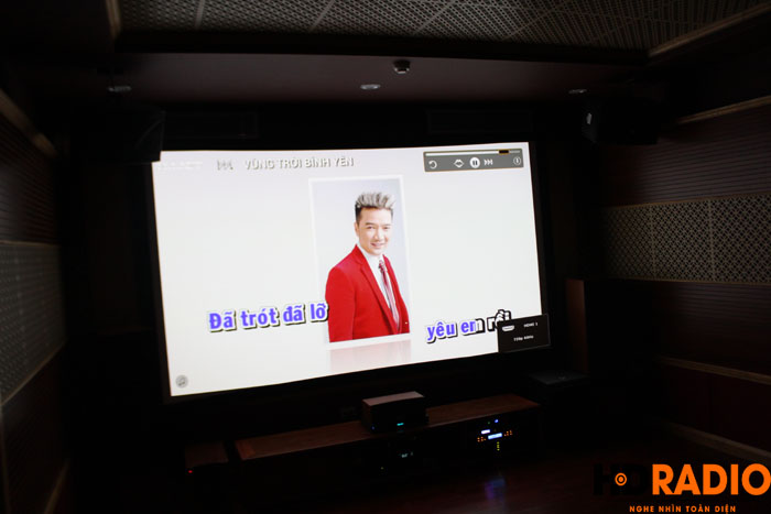 Hát karaoke với màn hình lên tới 140inch - Hình 4