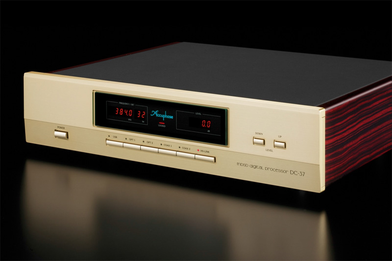 Accuphase DC-37